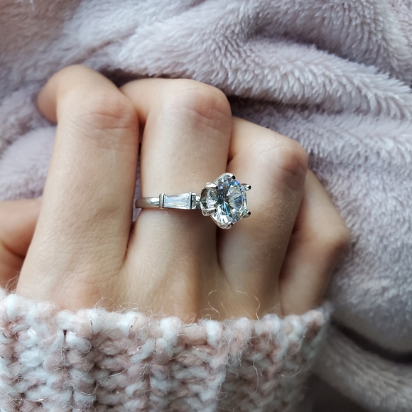 New Beautiful 925 Silver Wedding Ring - Picture 3 of 6